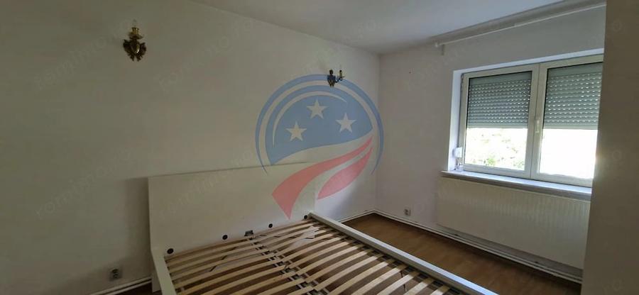 Apartament cu 2 camere de vanzare Craiova, zona ?tefan Velovan | Etaj 2/2 - 4
