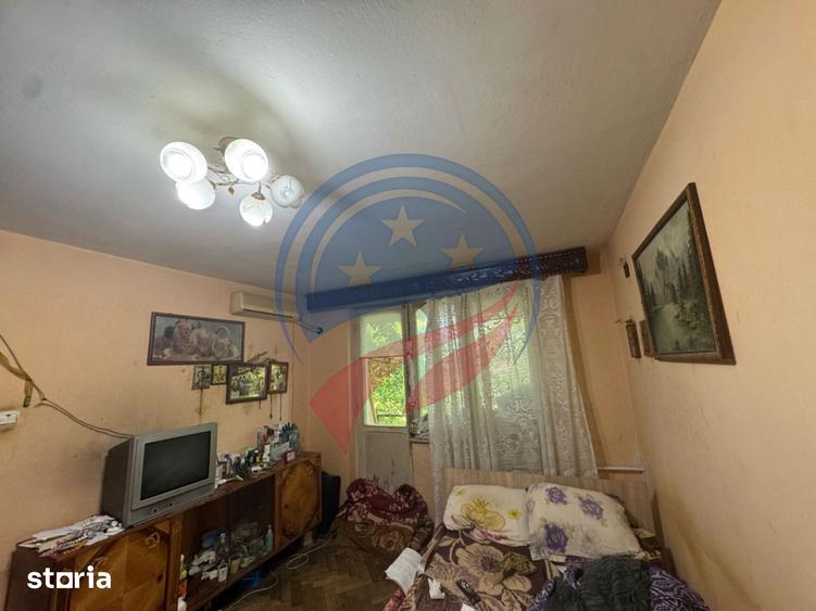 Apartament cu 3 camere în Calea București