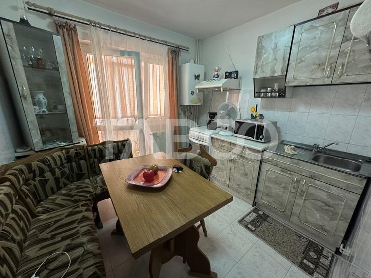 Apartament 2 camere etaj 3 complet mobilat si utilat Zona Plopului - 6