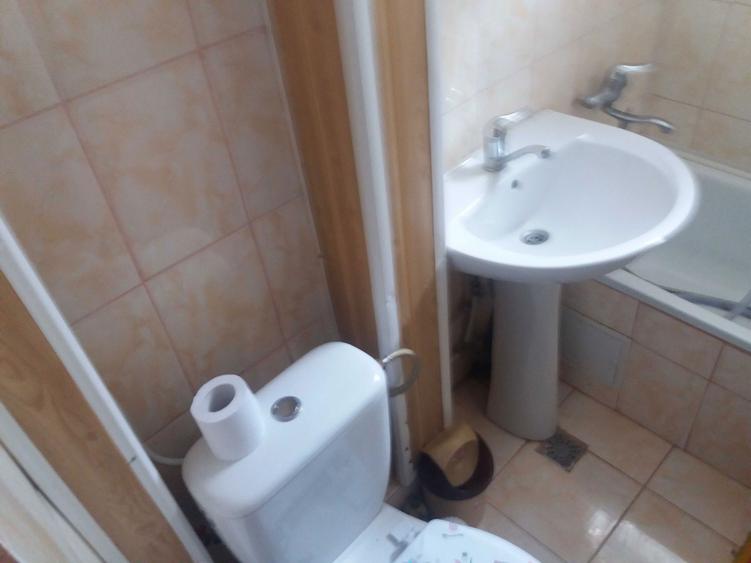 Inchiriez apartament 2 camere, zona Liceului Mihai Eminescu - 2