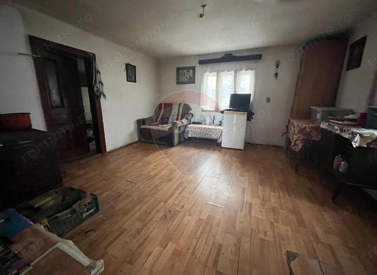 Teren 3808mp+Casa Fundata, Bra?ov - Cheile Gradi?tei - Drum asfaltat - 8