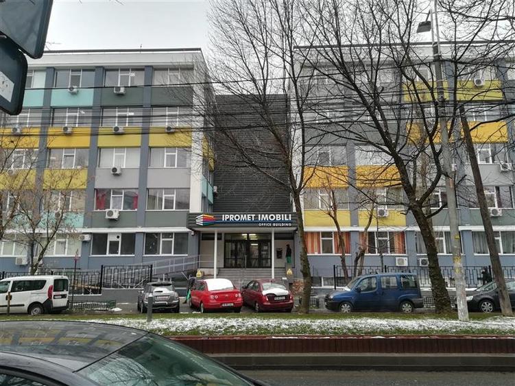 Cladire de birouri de vanzare in zona Crangasi - 2