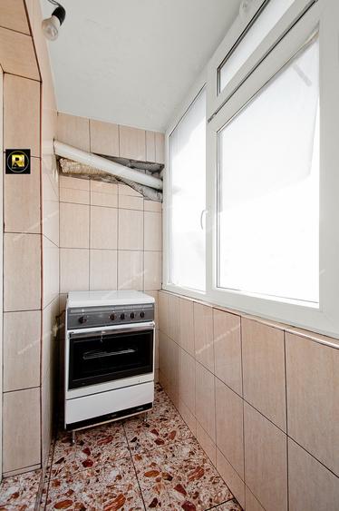 Vanzare apartament 4 camere, in Galati, blv. Brailei, sup.104 mp, mobilat - 8