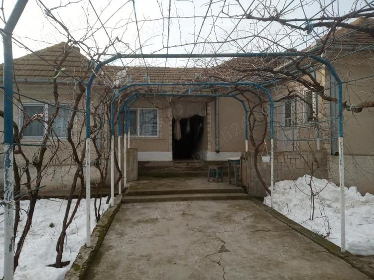 Casa la tara, jud Tulcea - 1
