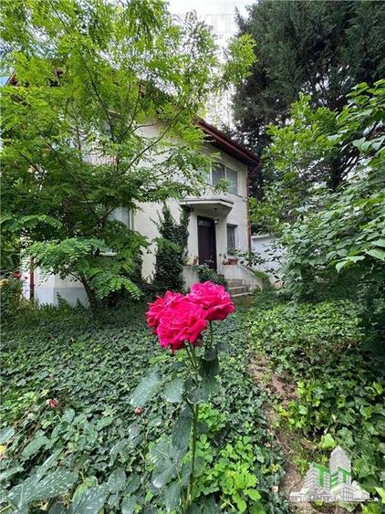 Lac Baneasa, Herastrau , proprietate compusa din 2 vile - 6