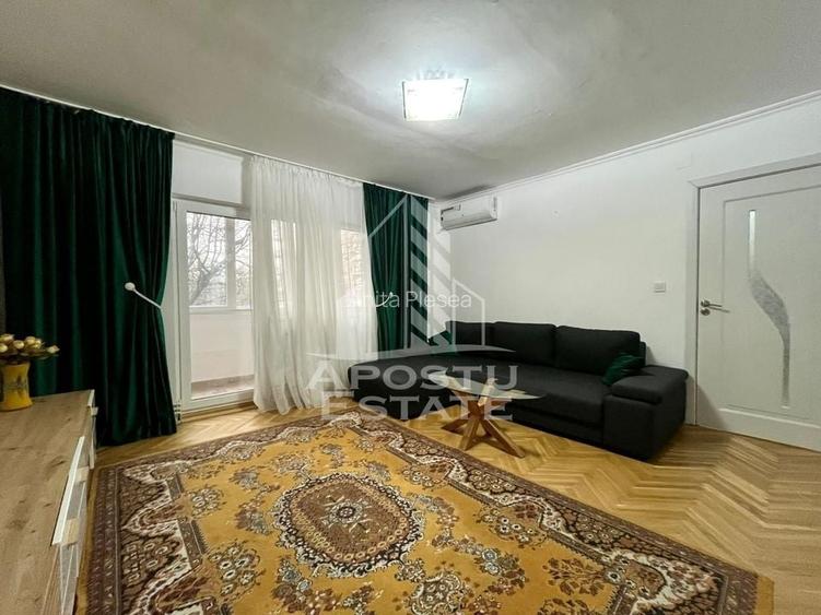 Apartament 3 camere,centrala proprie,zona Complexul student