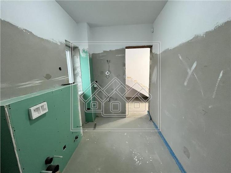 Casa de vanzare in Sibiu - noua, individuala, teren 335 mp - zona buna - 23