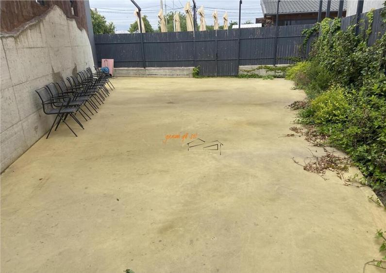 Spatiu comercial situat in zona sat Petresti , actual restau - 13
