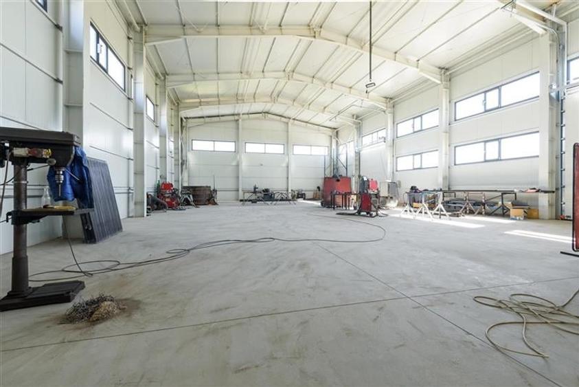 Hala moderna +3.000mp curte, conditii optime, exterior Brasov - 3