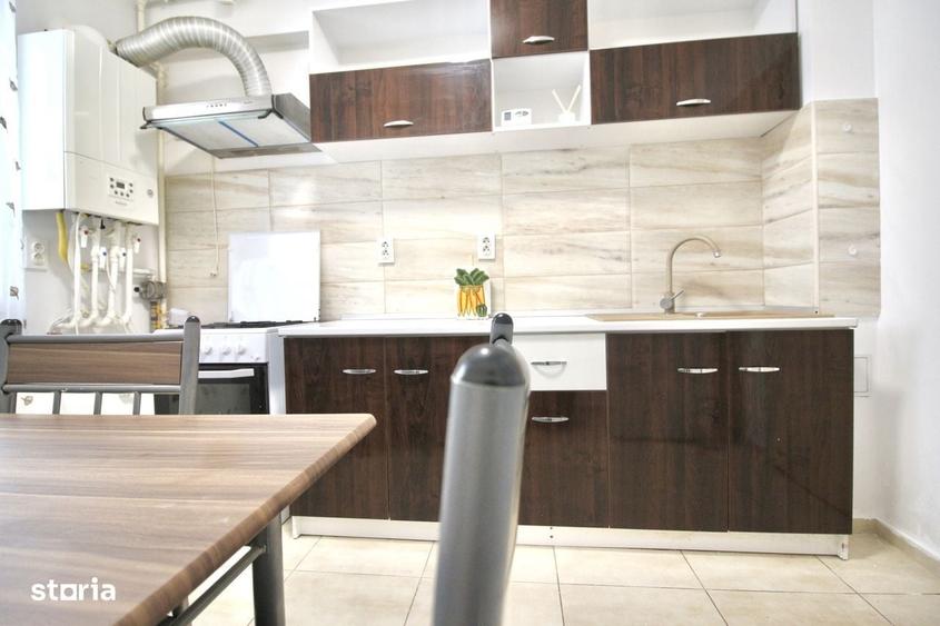 Apartament cu 2 camere decomandat în Roșu