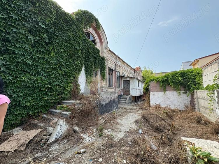 Casa interbelica in centrul Constan?ei pozi?ie excelenta, poten?ial real de investi?ie - 2