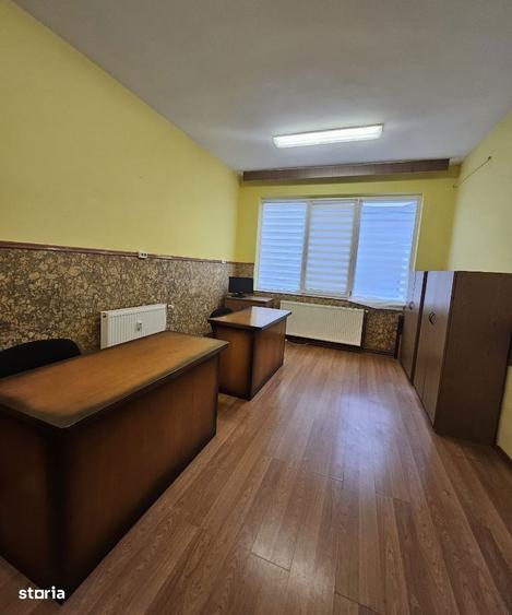 Spatiu comercial pentru birouri/ cabinete medicale, Bl. Cantemir - 2