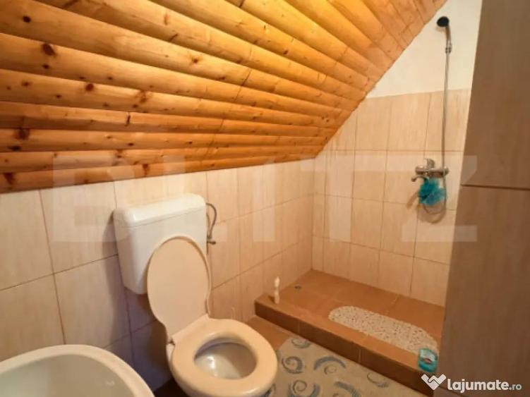 Casa de vanzare proprietate generoasa 2.285 m2 teren - 9