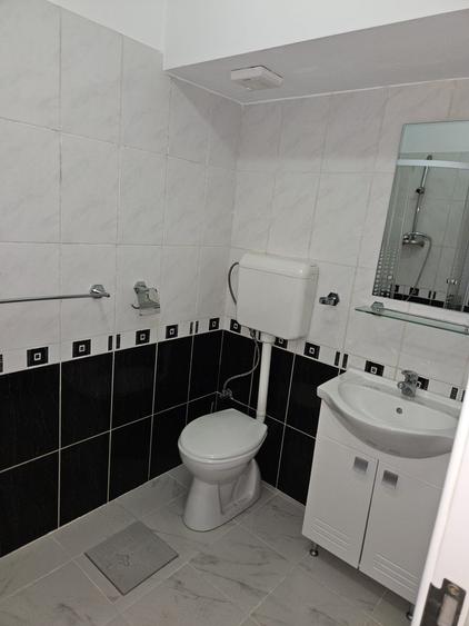 Apartament cu trei camere cu centrala,  spatios - 5