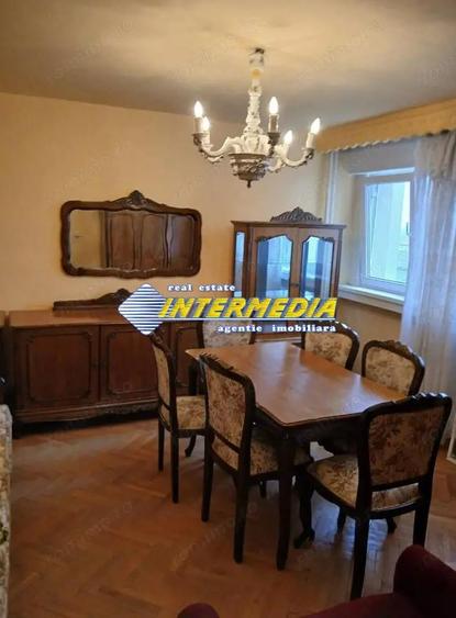 OKAZIE ! Vanzare Garsoniera CETATE M-uri centrala termopane nerenovata - 1