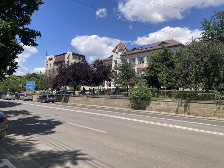 Vand apartament 2 camere ,tip D mare pe B dul Dacia nr 30 ,vis a vis Scoala Dacia - 2