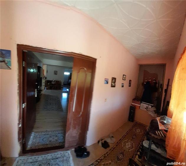 Vand casa cu etaj crevedia Dambovi?a - 1