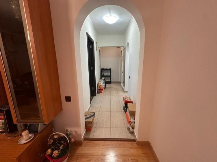 Victoriei - Iancu de Hunedoara | 3 Camere | Balcon Inchis | Etaj 4 - 14