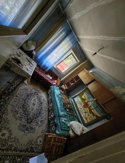 URGENT!!! Vand apartament 73,33 mp, 4 camere, Petrila, 8 Martie - 4