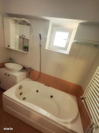 De Inchiriat Apartament cu 3 camere zona Centrala - 2