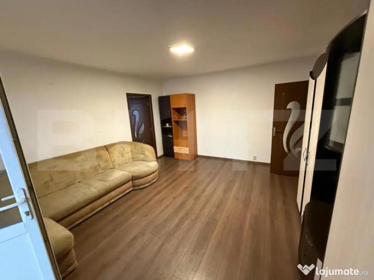 Apartament de vanzare, 52 mp, zona Micro 11 - 8