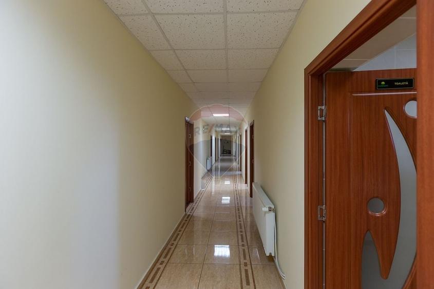 Spatiu comercial de vanzare in Bacau - sediu firma - 18
