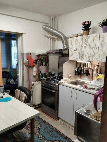 schimb apartament 2 camere decomandat et.3 cu similar parter sau et.1 - 7