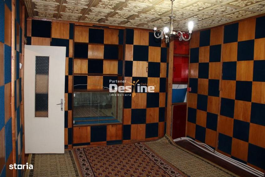 Apartament 3 camere decomandat de 61 mp 2 bai la parter cartier Favori - 1