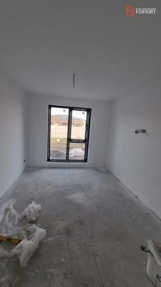 Duplex modern cu 5 camere si 2 bai in Ghiroda - 4