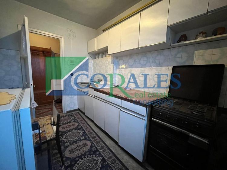 3 camere - vedere pe 2 parti. LIFT! - 9