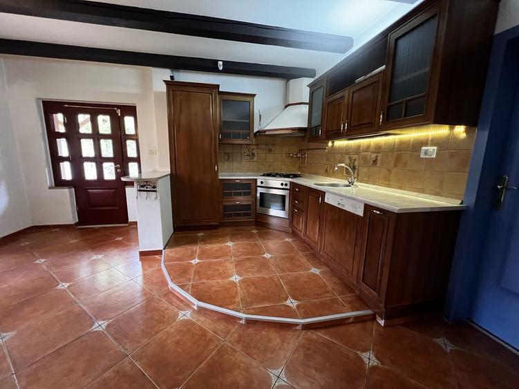 Vand casa P+M 4 camere Aradul nou - 2