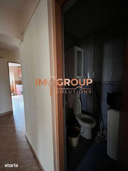 Apartament cu 3 camere decomandat în Nicolina