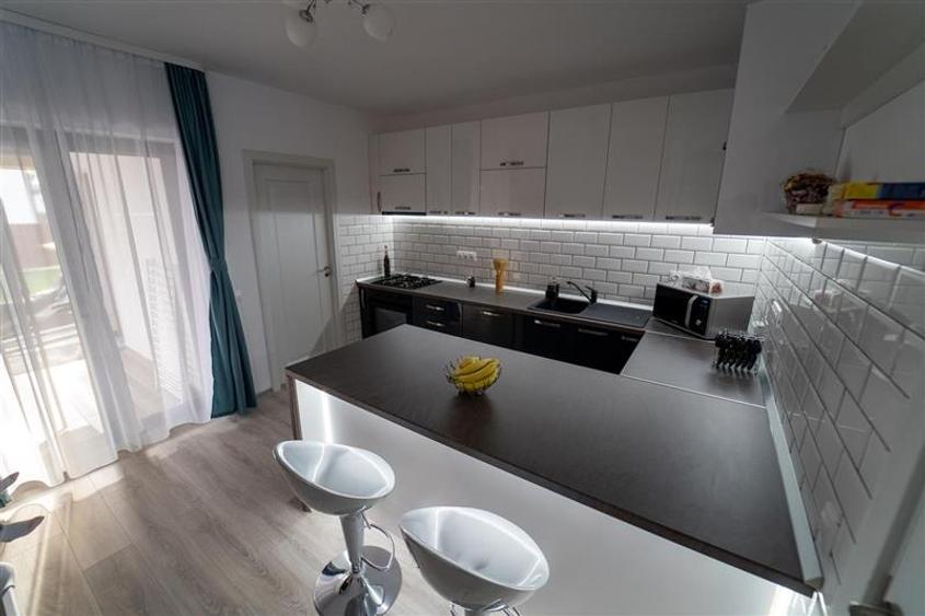 Casa standarde ridicate, la cheie  , 4 + camere, cu garaj atasat de casa si 410 - 5