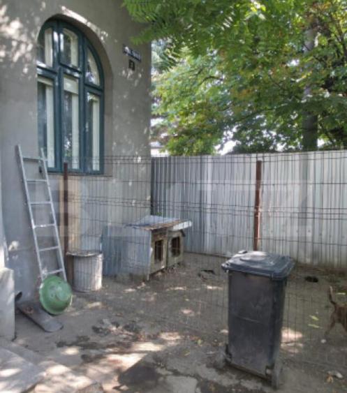 Casa 4 camere , teren 285 mp, zona semi-centrala - 19