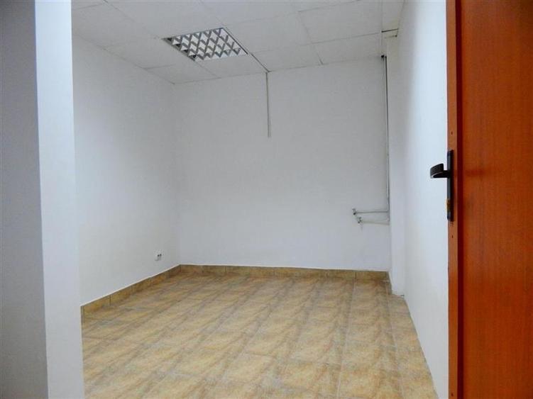 Vila de vanzare pretabila clinica medicala/birouri - 19