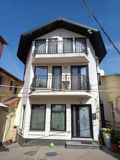 Casa de vanzare , - 1