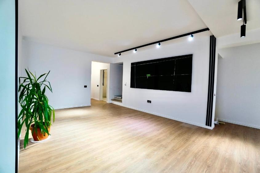 Proprietar , casa Domnești - 16