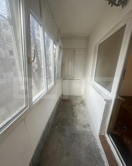 Apartament cu 2 camere, semidecomandat,53mp, Micro 16 - 1