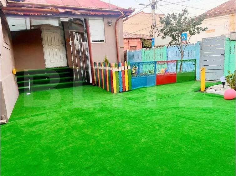 Spatiu comercial 100 mp, 400 mp teren, zona Medicina Veche/ 1 Mai - 2