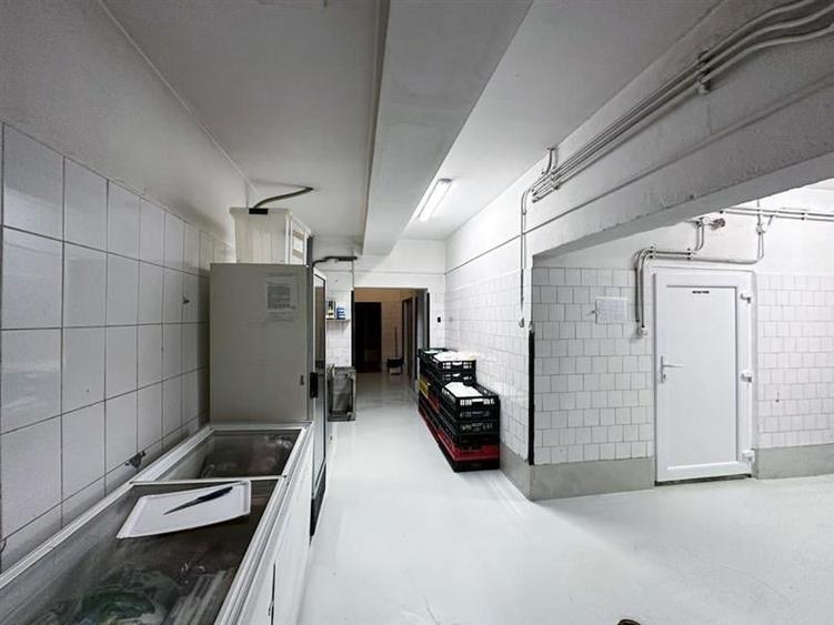 VANZARE SPATIU COMERCIAL CU LABORATOR PRODUCTIE, ULTRACENTRAL IN BRASOV - 9