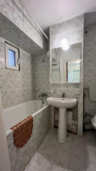 3 camere | metrou Obor in fata scarii - 8