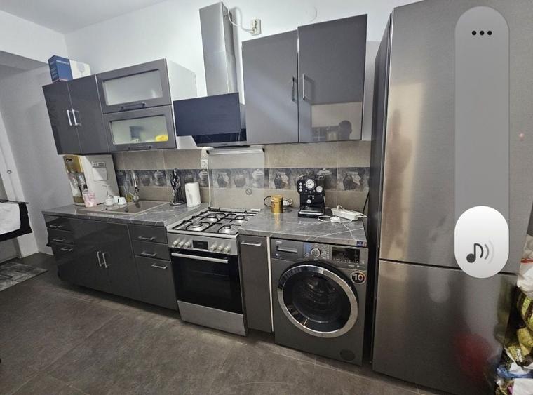 Inchiriez apartament ultracentral pe termen scurt doua semidecomandate. - 1