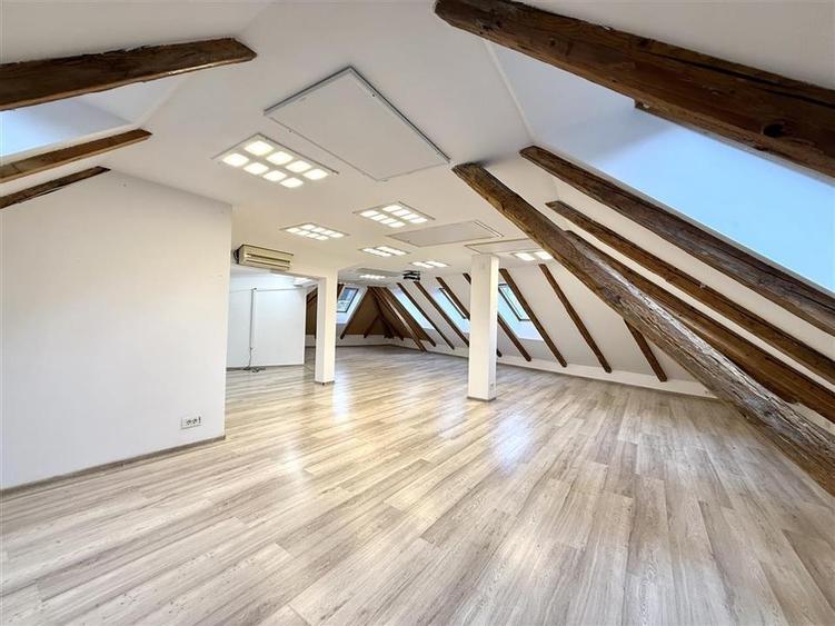 Proprietate pretabil Afterschool, Birouri, Cabinete - 1