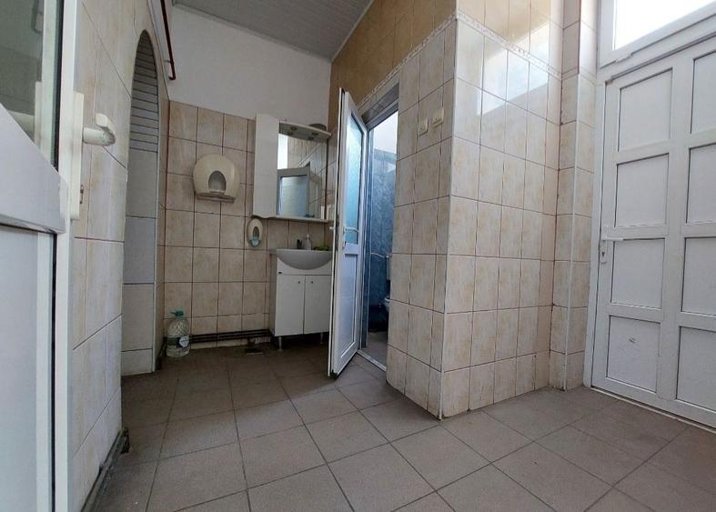 De inchiriat sau de vanzare spatiu comercial central in Pascani - 2