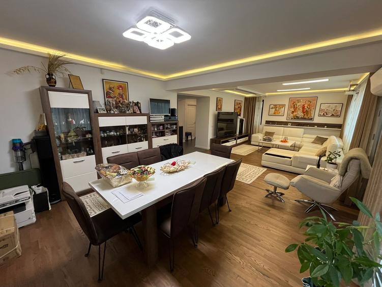 Vanzare Vila 8 camere  - Mogosoaia - 1