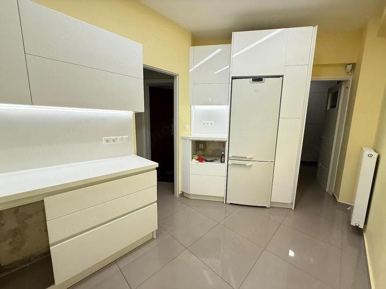 Spatiu comercial de inchiriat in zona Unirii in apropiere de metrou - 10