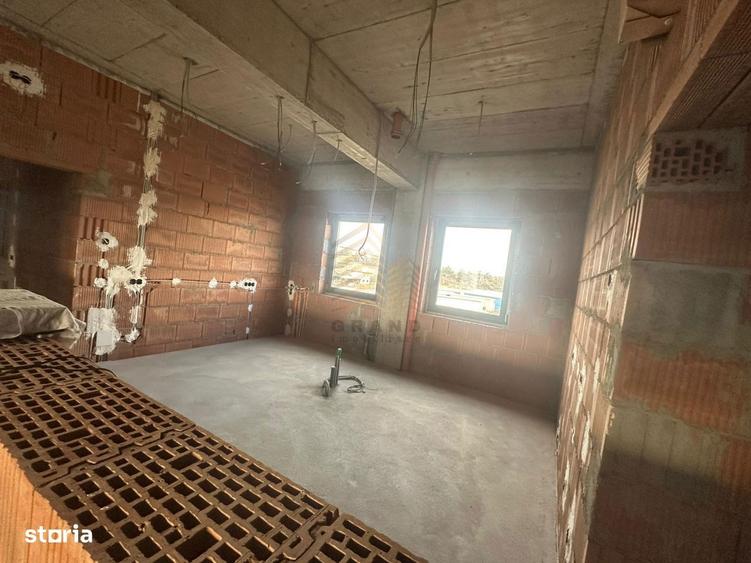 Spatiu Comercial | P + 2 | Spalatorie Auto | Birouri + 2 Nivele - 10