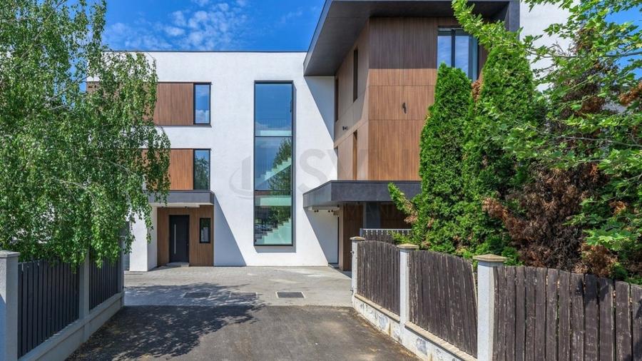 REV2004888 Vila deosebita I Erou Iancu Nicolae - 26