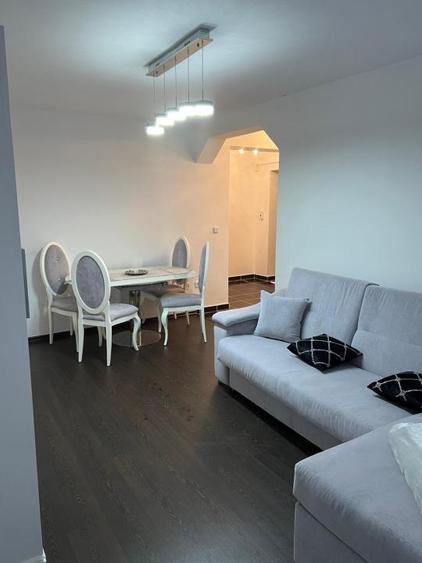 Apartament cu o camera, 39 mp, balcon, zona Stejarului - 1