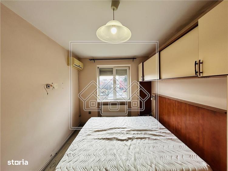 Ap la vila, cu 2 camere, balcon, 48 mp utili - Zona Trei Stejari - 1
